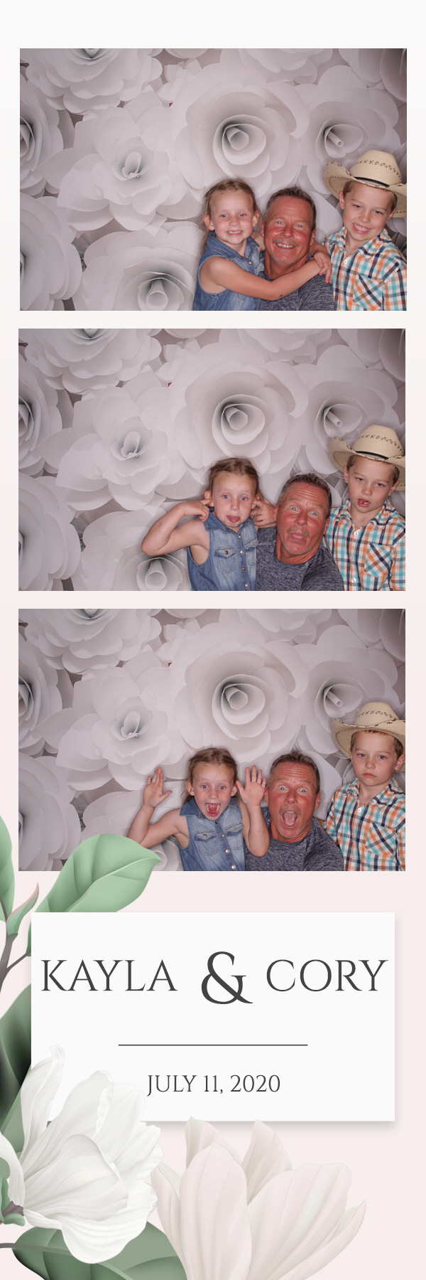 Kayla and Cory Wedding | View more photos from the event at gallery.photoboothbillings.com/u/PhotoBoothBillings/Kayla-and-Cory-Wedding